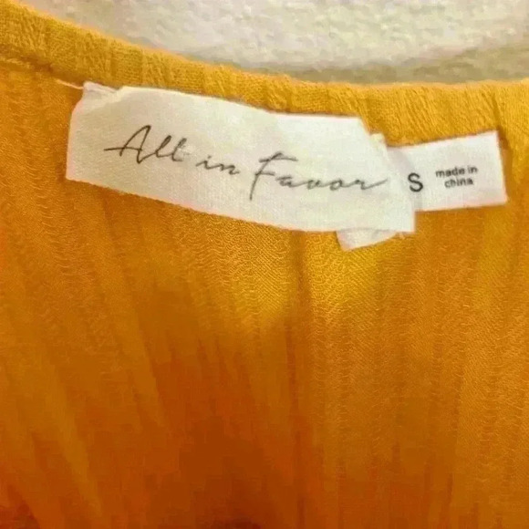 All In Favor Sweet tiered, flowy dress with ruffled details. Size Small - Picture 6 of 9